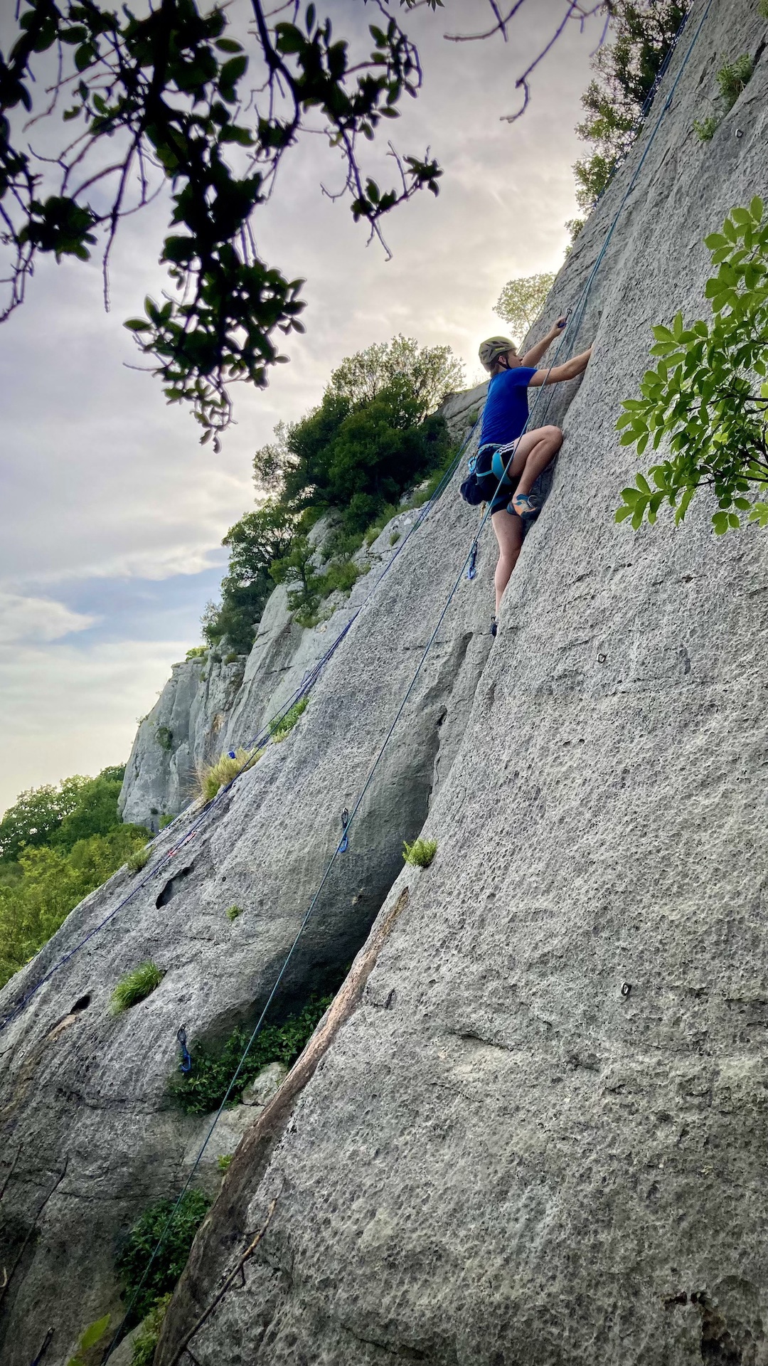 klettern-riss-istrien-himmel