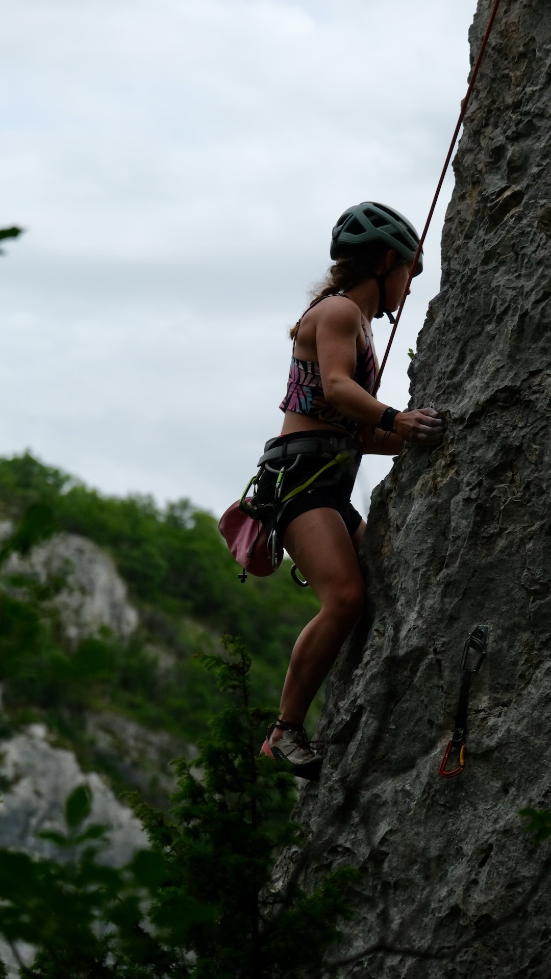 klettern-frau-toprope-istrien