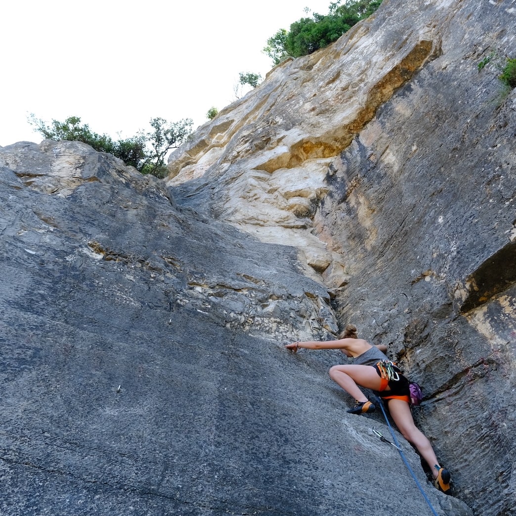 rovinj-klettern-steinbruch-kroatien-min